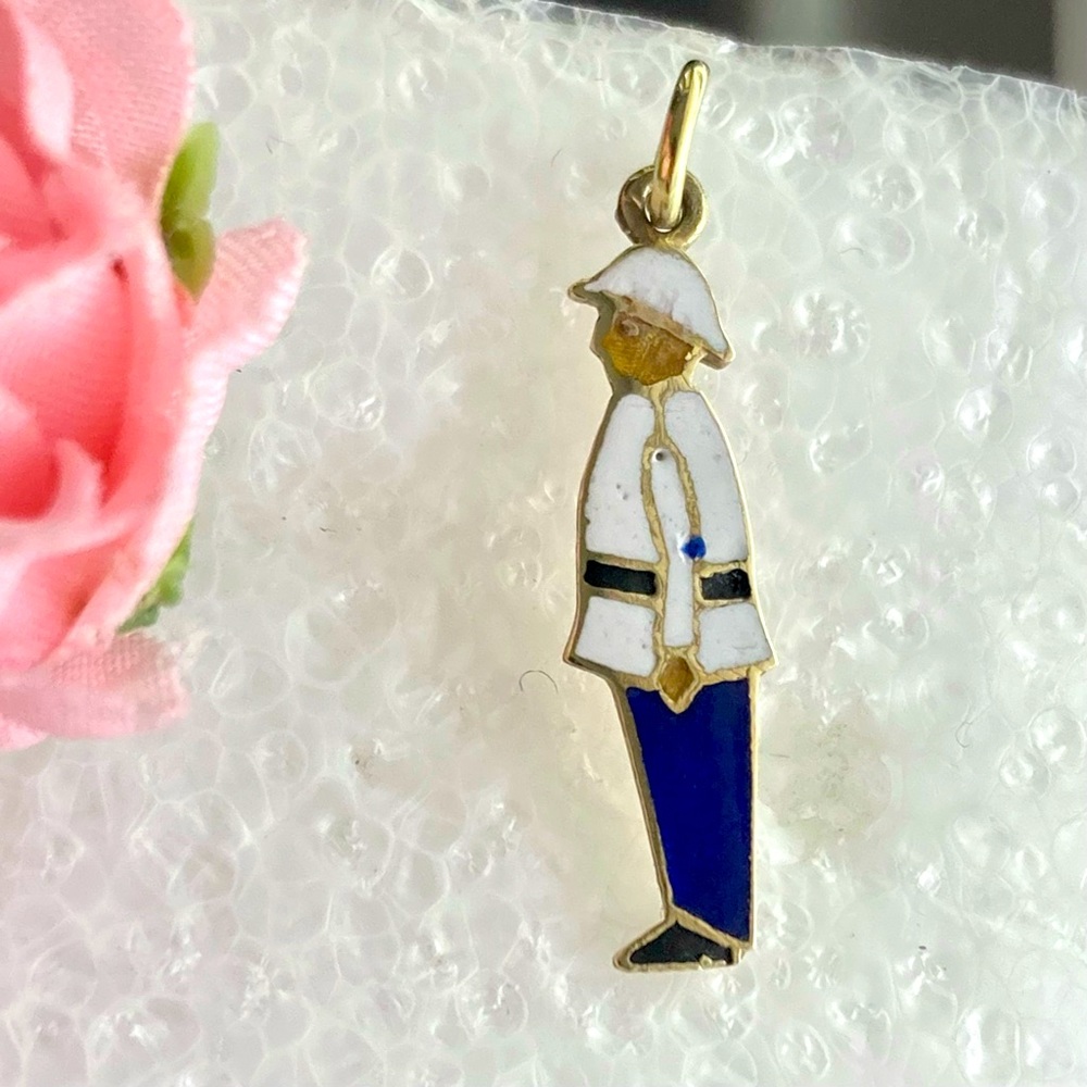 Vintage Nassau Bahamas Policeman Souvenir Charm 14k Yellow Gold Enamel Pendant